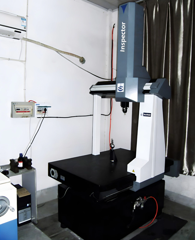 Coordinate measuring instrument Quality control via coordinate measuring instrument checking geometric tolerances